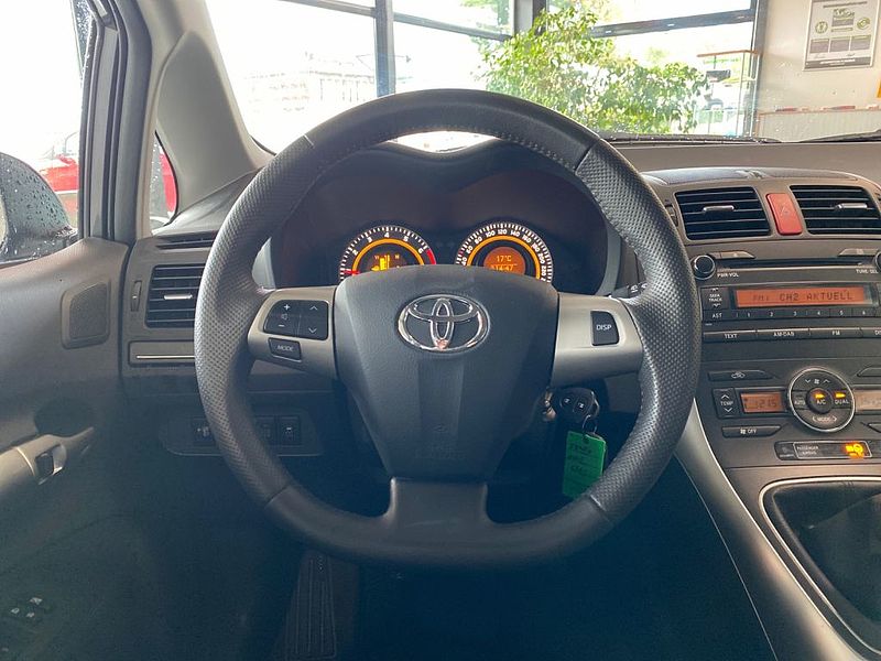Toyota Auris 1.33 VVT-i Life+