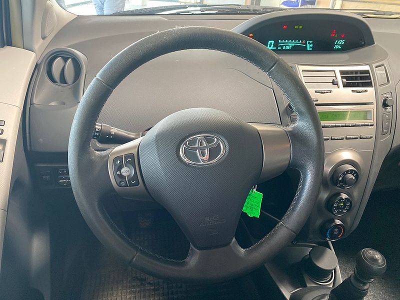 Toyota Yaris 1.33 VVT-i Start-Stop Cool, Klima, u.v. m.