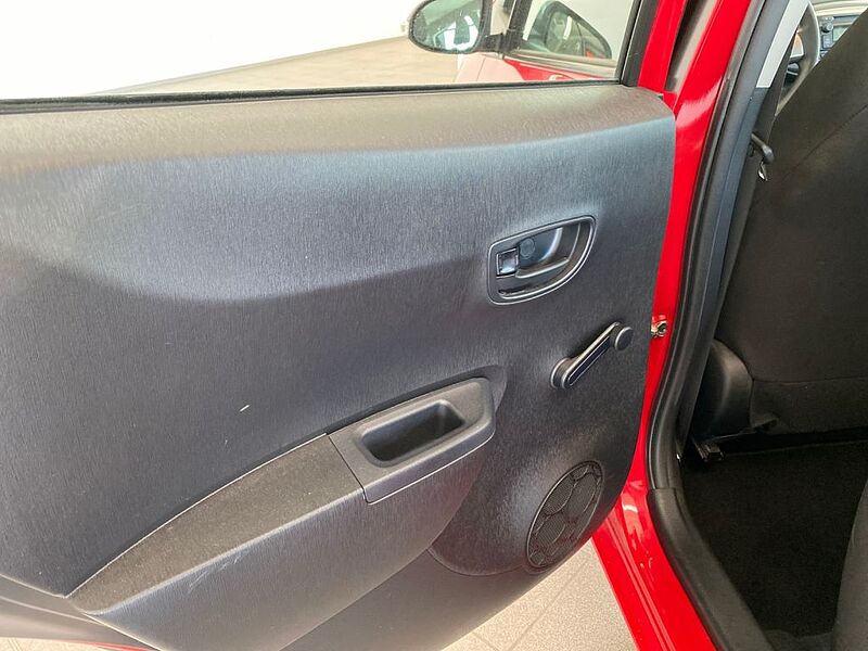 Toyota Yaris 1.0 VVT-i Cool